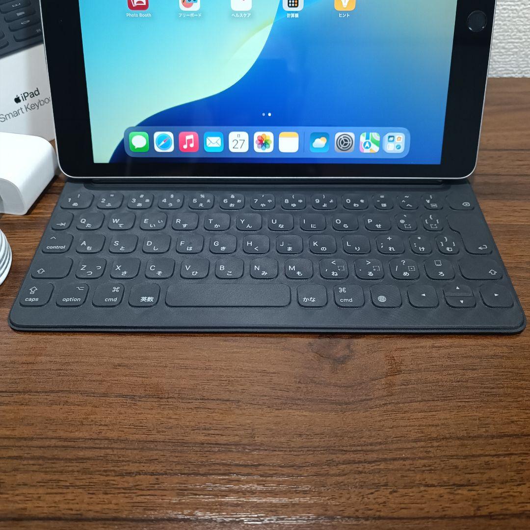 iPad 第9世代 64GB、Apple Smart Keyboard