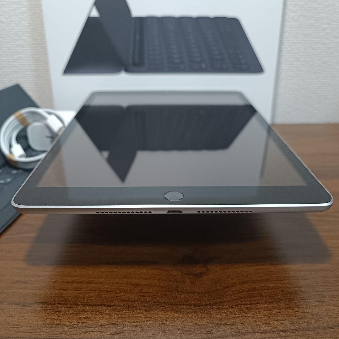 iPad 第9世代 64GB、Apple Smart Keyboard