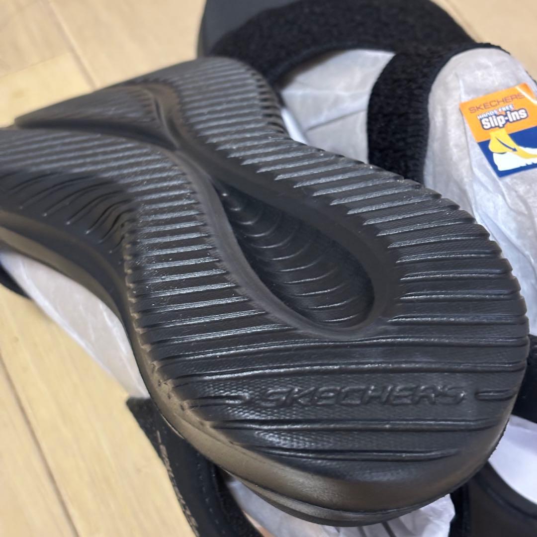新品！SKECHERS スリップインズ　サンダル