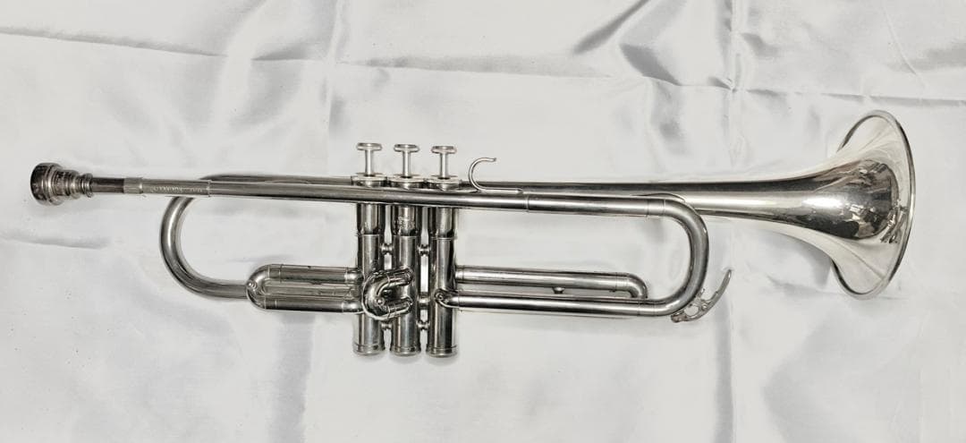 YAMAHA（ヤマハ）トランペット 【YTR-135】　マウスピース付き