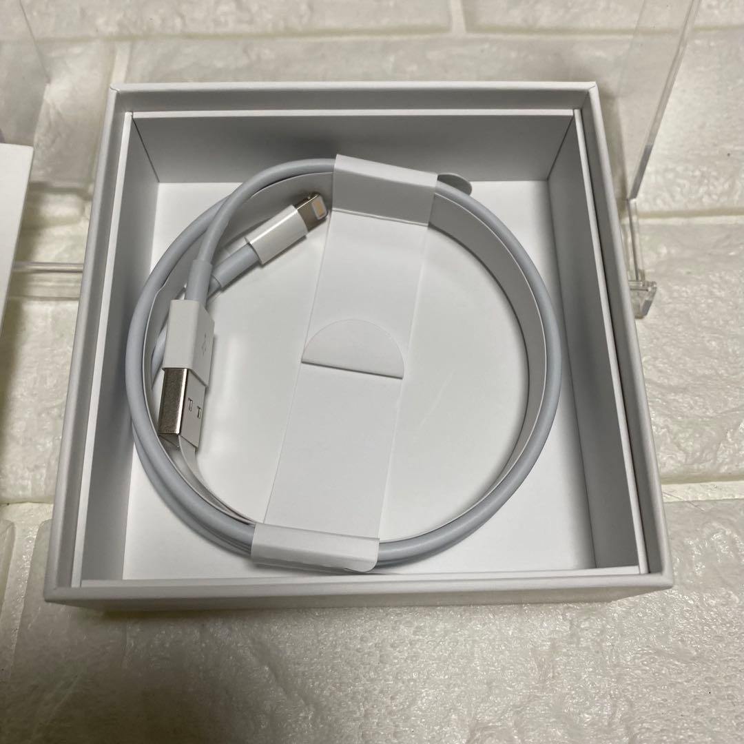 ゆ*な様 美品 AirPods2 付属品完備