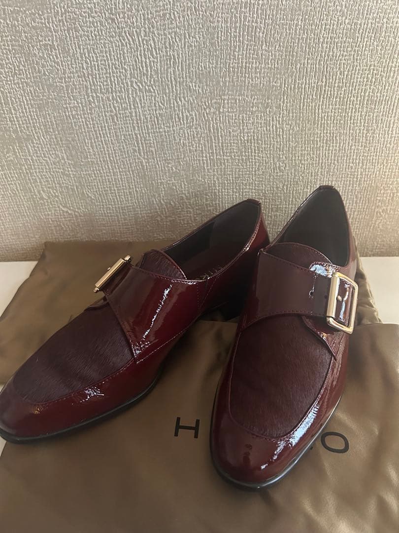 ケイ　新品未使用★卑弥呼（ヒミコ）エナメルバックル付きローファー24.5