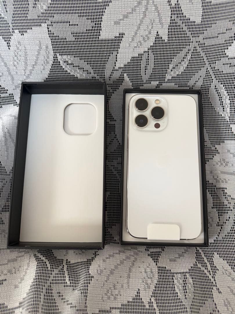 Apple iPhone 13 Pro シルバー 256GB SIMフリー