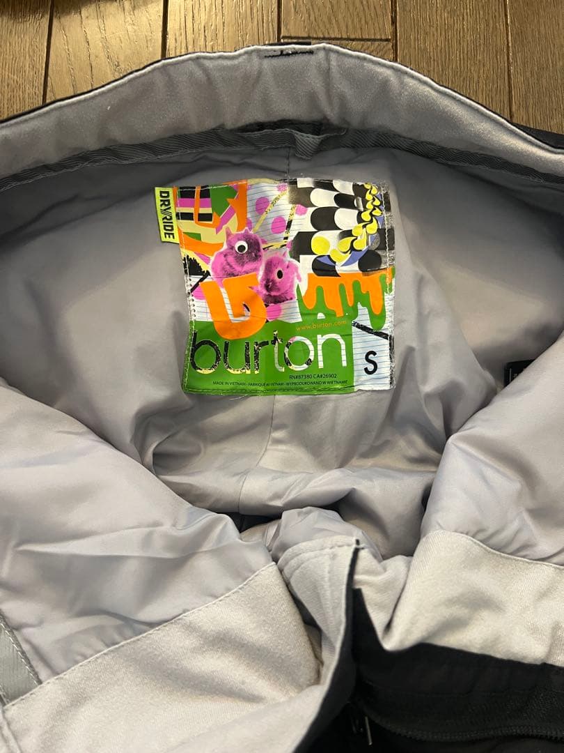 Burton 花柄スノーボードウェア 上下セット　Mサイズ