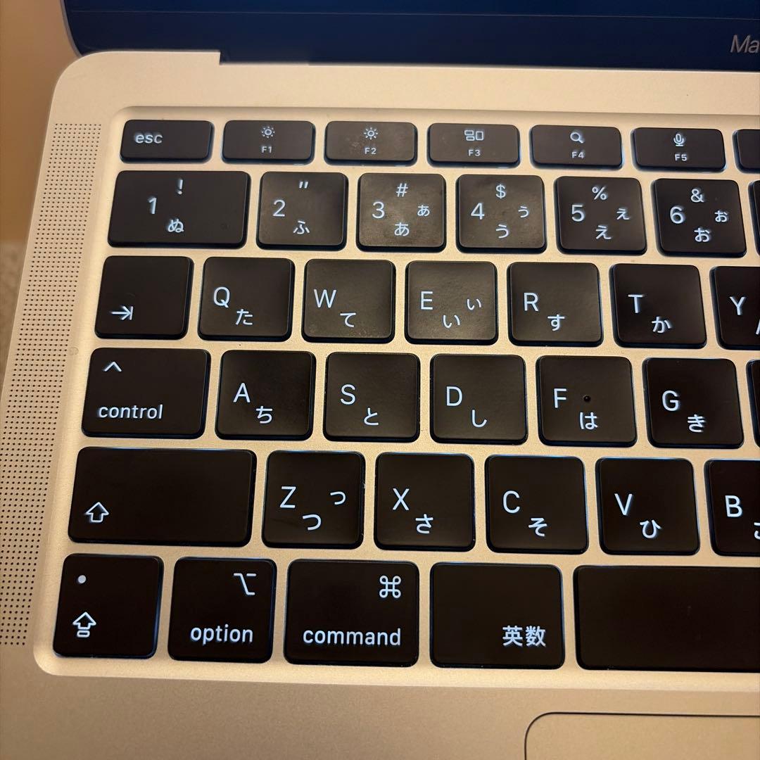 【美品】Apple MacBook Air M1 13.3インチ 256GB