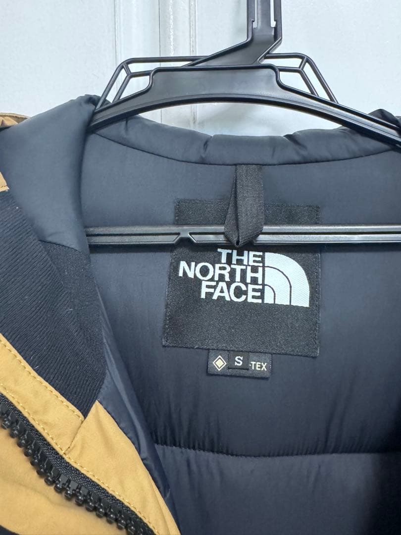 THE NORTH FACE マウンテンダウンジャケット ブラウン/ブラック