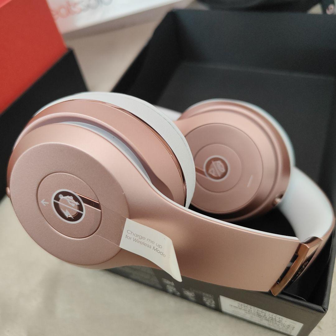 24)未使用Beats solo 3 wireless Rose Gold