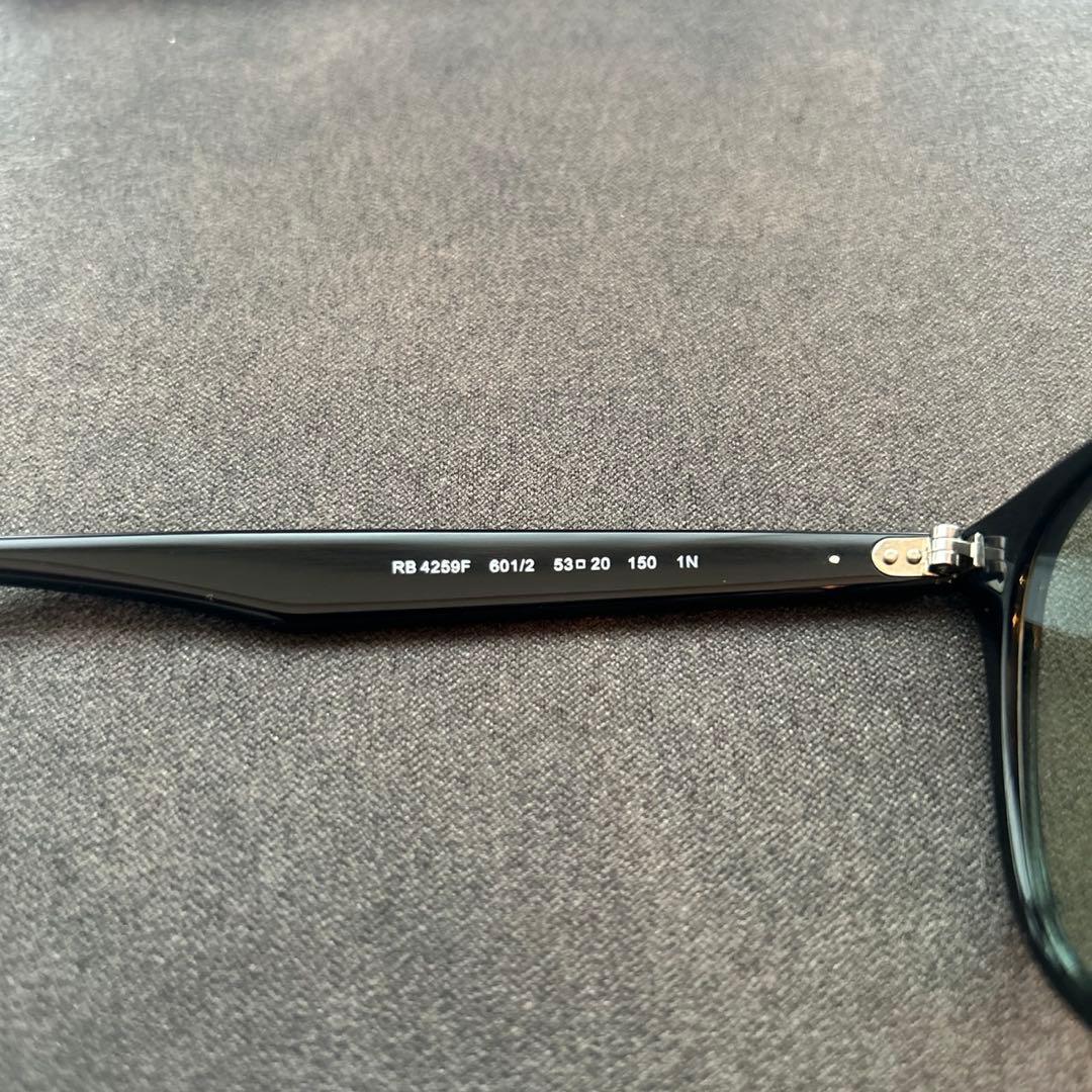 【新品未使用】レイバン RB4259F 601/2 Ray-Ban 正規品
