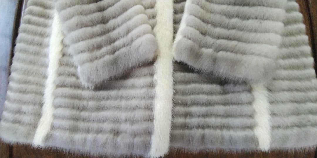 ミンク毛皮コート シルバーグレー