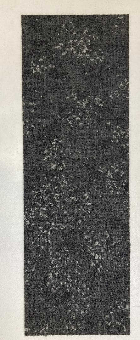 クロエ　タイルカーペット　５４枚 新品・未使用　国内メーカー