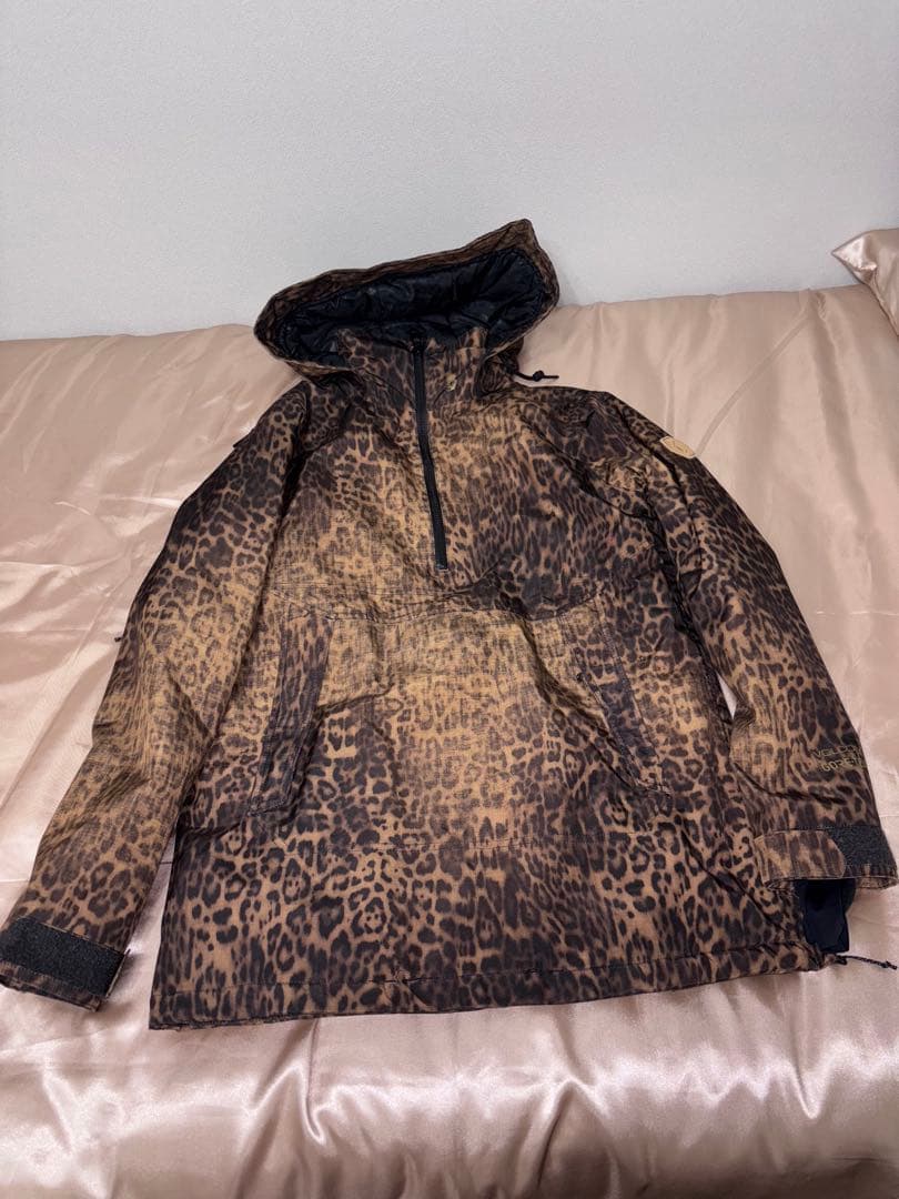 VOLCOM ヒョウ柄 スノーボードウェア GORE-TEX