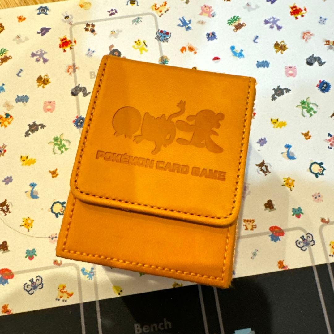 ポケモンカード　デッキケース  エディオン限定レザー風デッキケース
