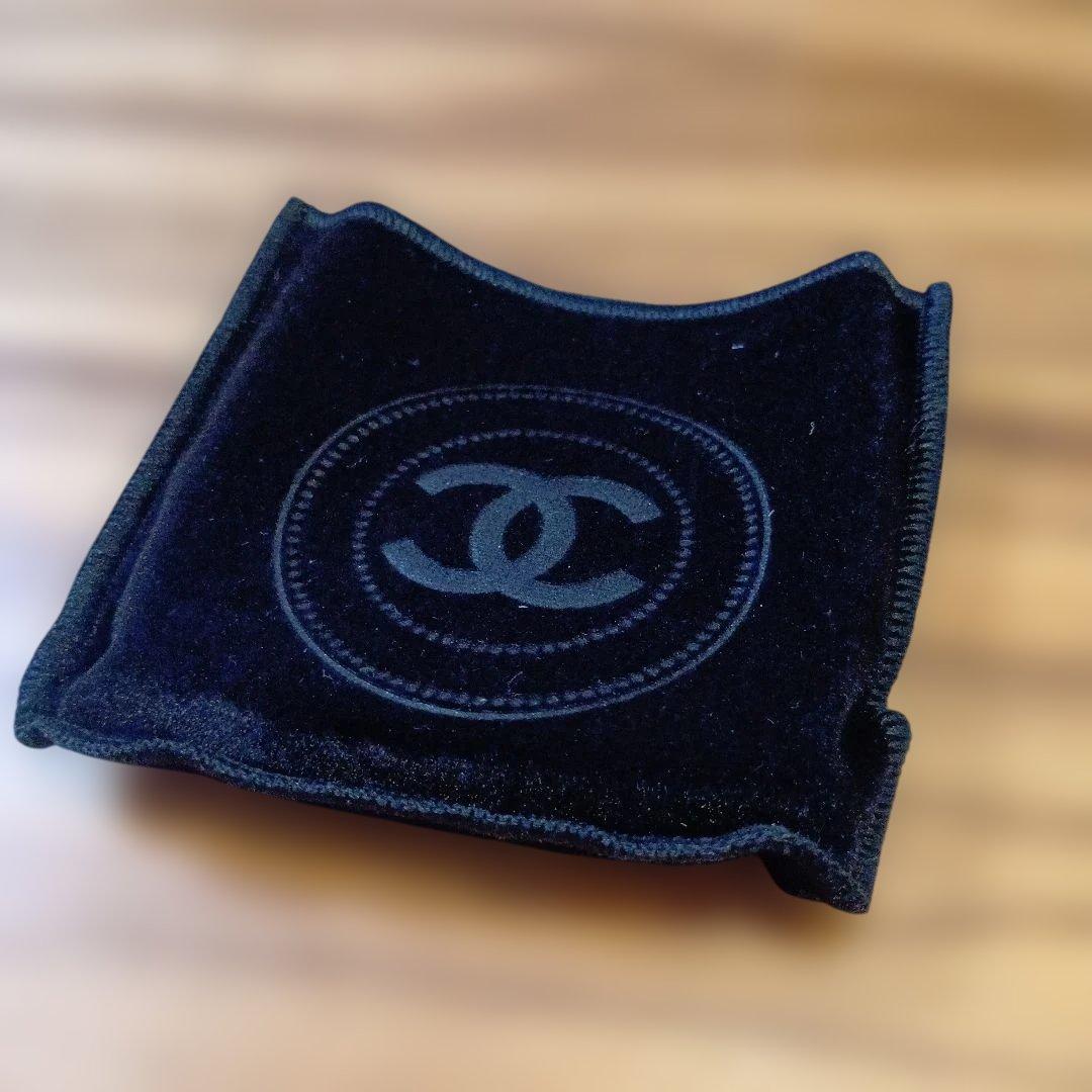 シャネル レ キャトル オンブル ブトン 239 ブトン バロック