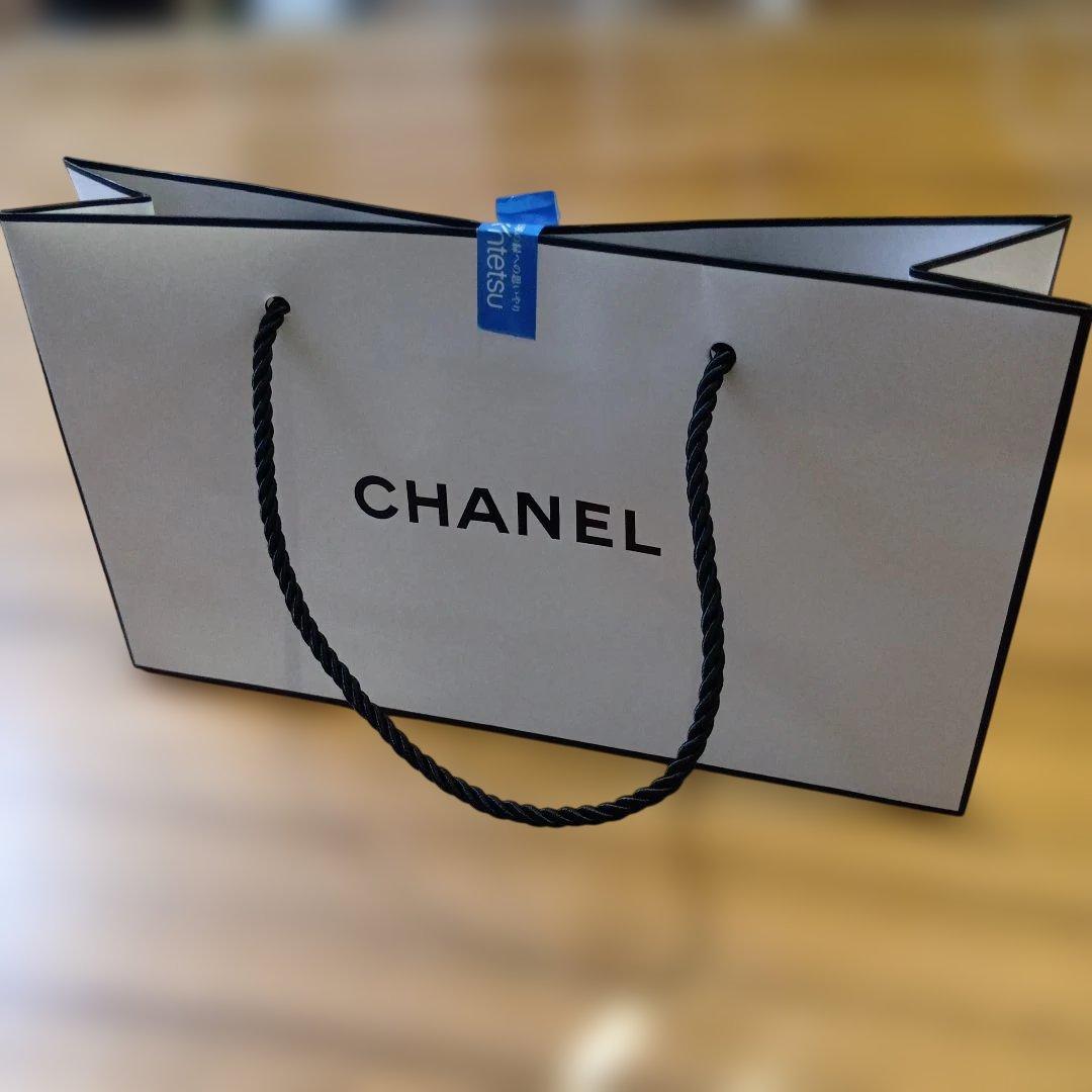 シャネル レ キャトル オンブル ブトン 239 ブトン バロック