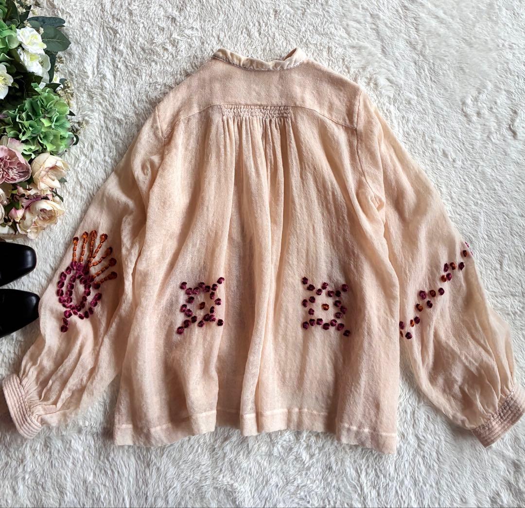 forte_forteフラワー刺繍ウールガーゼブラウス 春向け希少タッセル紐