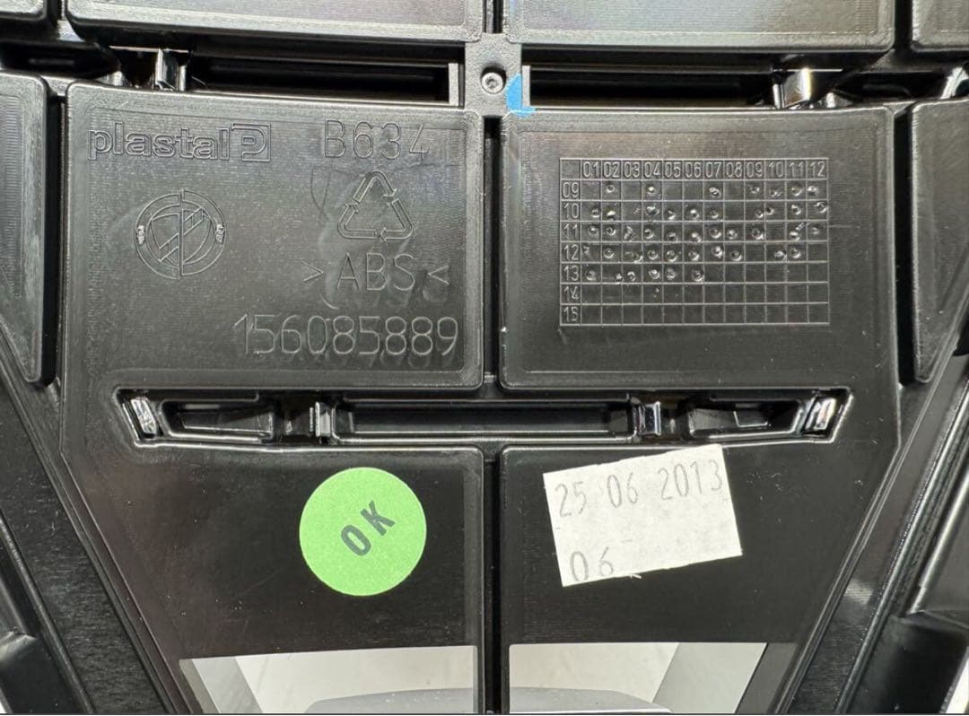 アルファロメオ ジュリエッタ フロントグリル