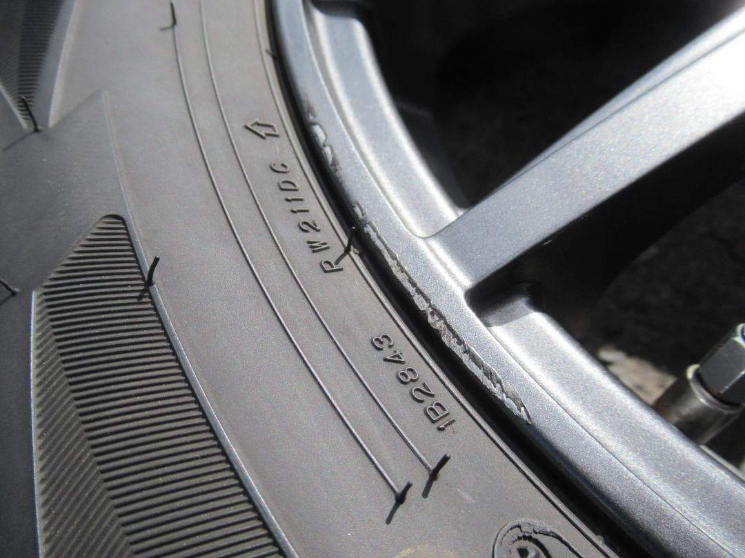 スタッドレス☆195/65R15 2022年製 30 50プリウス 手渡しOK☆