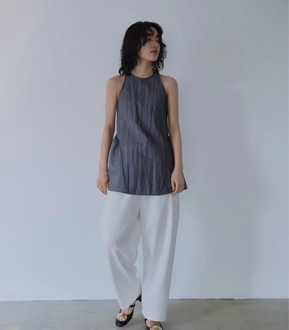 MEER. MAT SATIN RELAX PANTS ホワイト