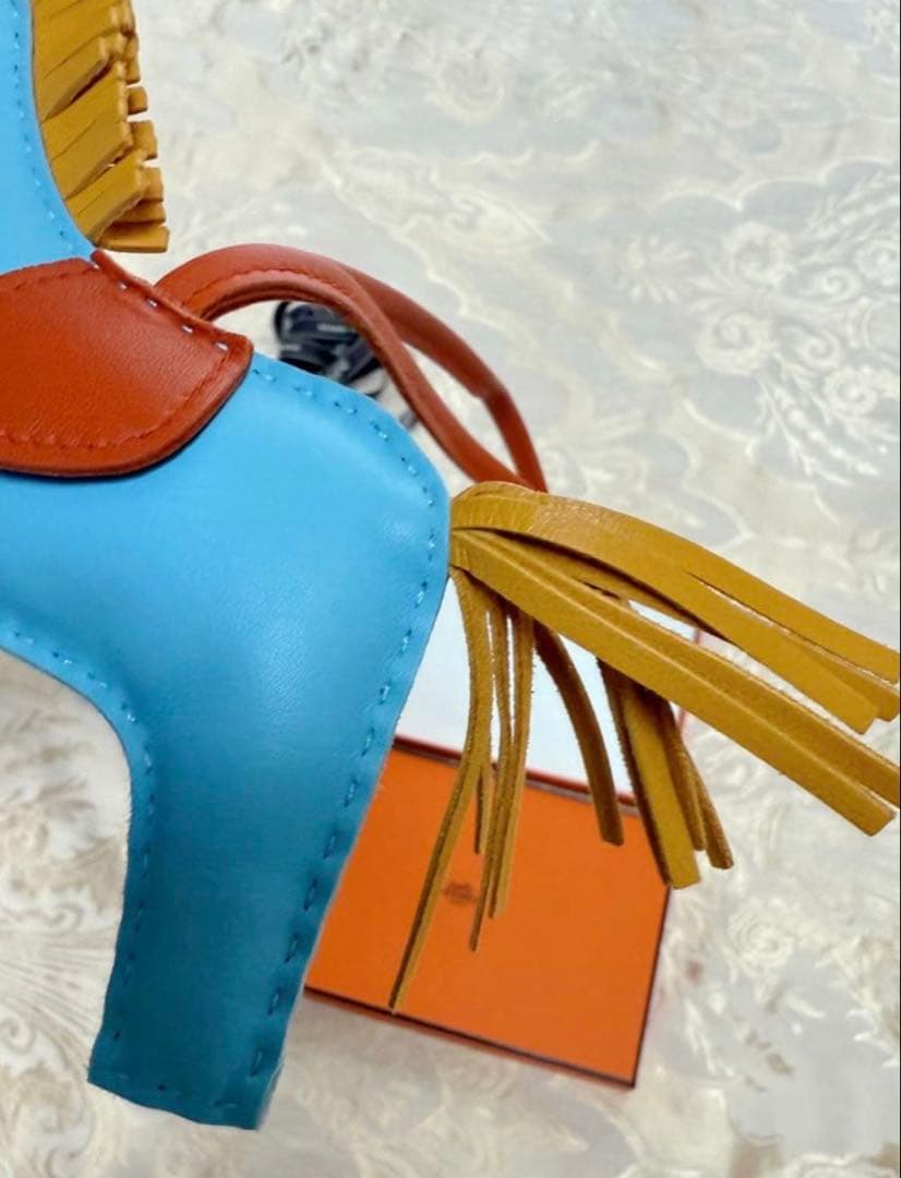 ⭐️未使用近い⭐️ エルメス ロデオ MM セレステ カーネリアン ブトンドール