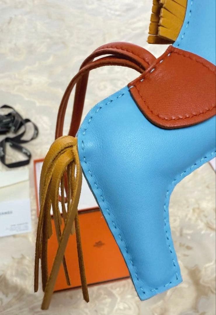 ⭐️未使用近い⭐️ エルメス ロデオ MM セレステ カーネリアン ブトンドール