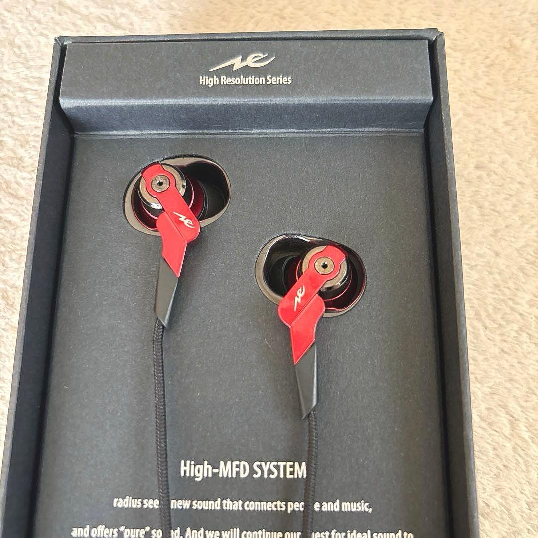 ★美品！【radius/ラディウス】ハイレゾ イヤホン レッド HP-NHR21