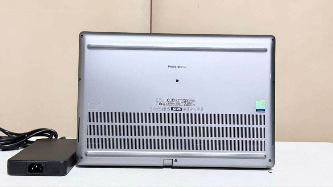 v*4様 dell precision 7550 xeon W-10885M 4