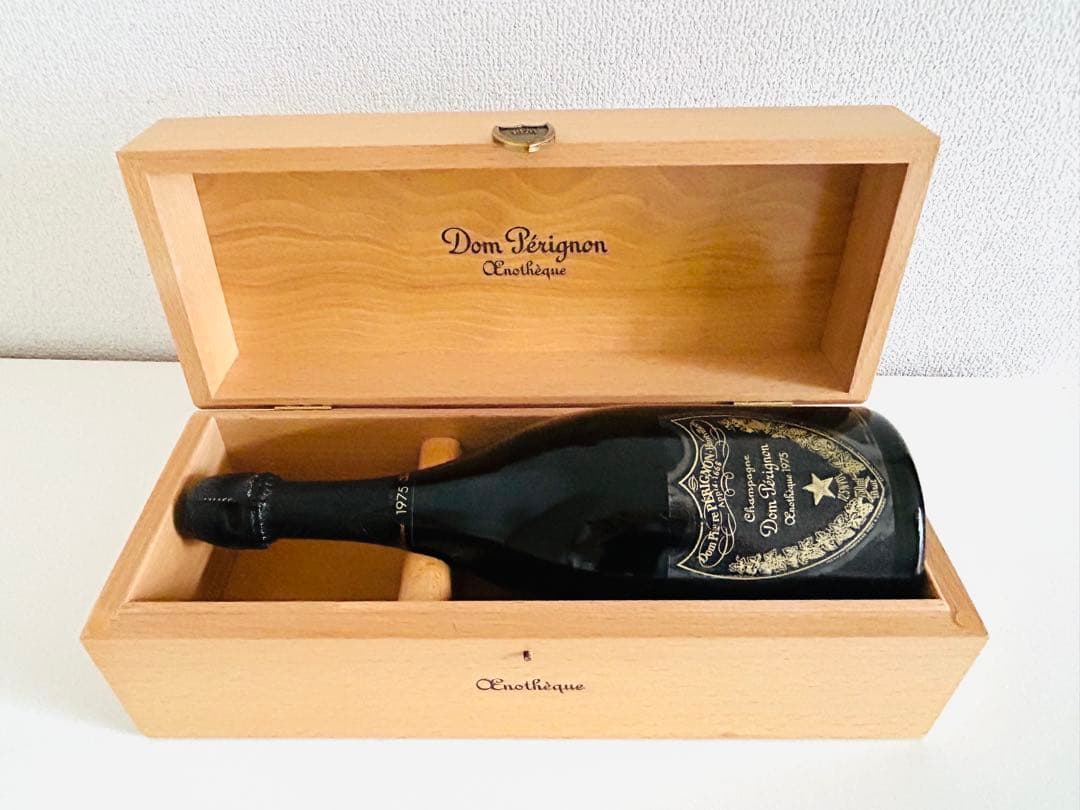 大幅値下げ 超希少 正規品 ドンペリニョン エノテーク 1975年 化粧木箱付