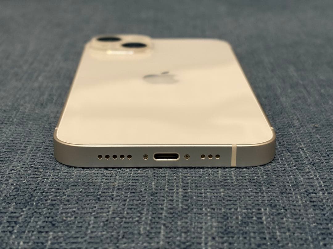 Apple iPhone 13 スターライト（白）本体