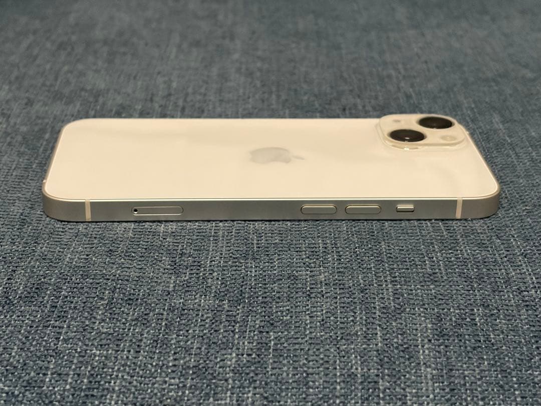 Apple iPhone 13 スターライト（白）本体