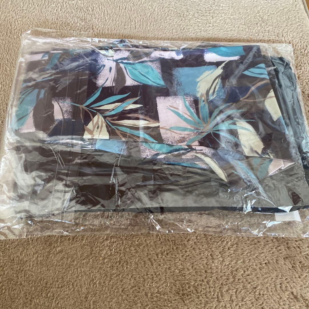 【SUKALA】カップ付きTシャツ＆レギンスセットアップ　Ｍサイズ