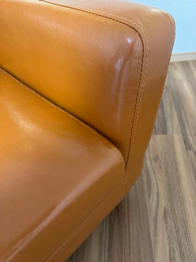 【美品】エアリゾーム 2人掛けソファ LAURU キャメル 完成品