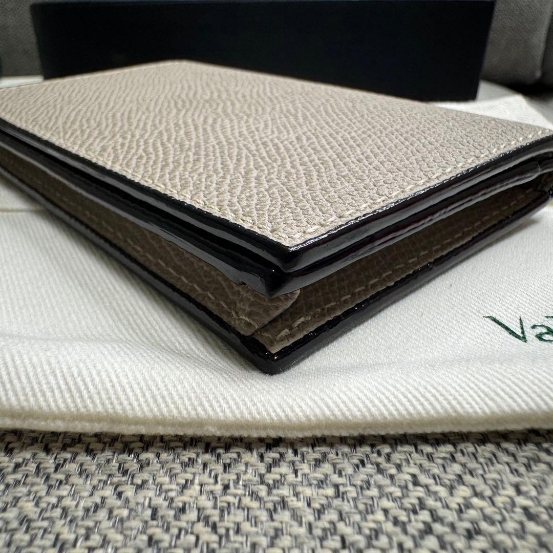 Valextra ヴァレクストラ 名刺入れ カードケース グレージュ 男女兼用