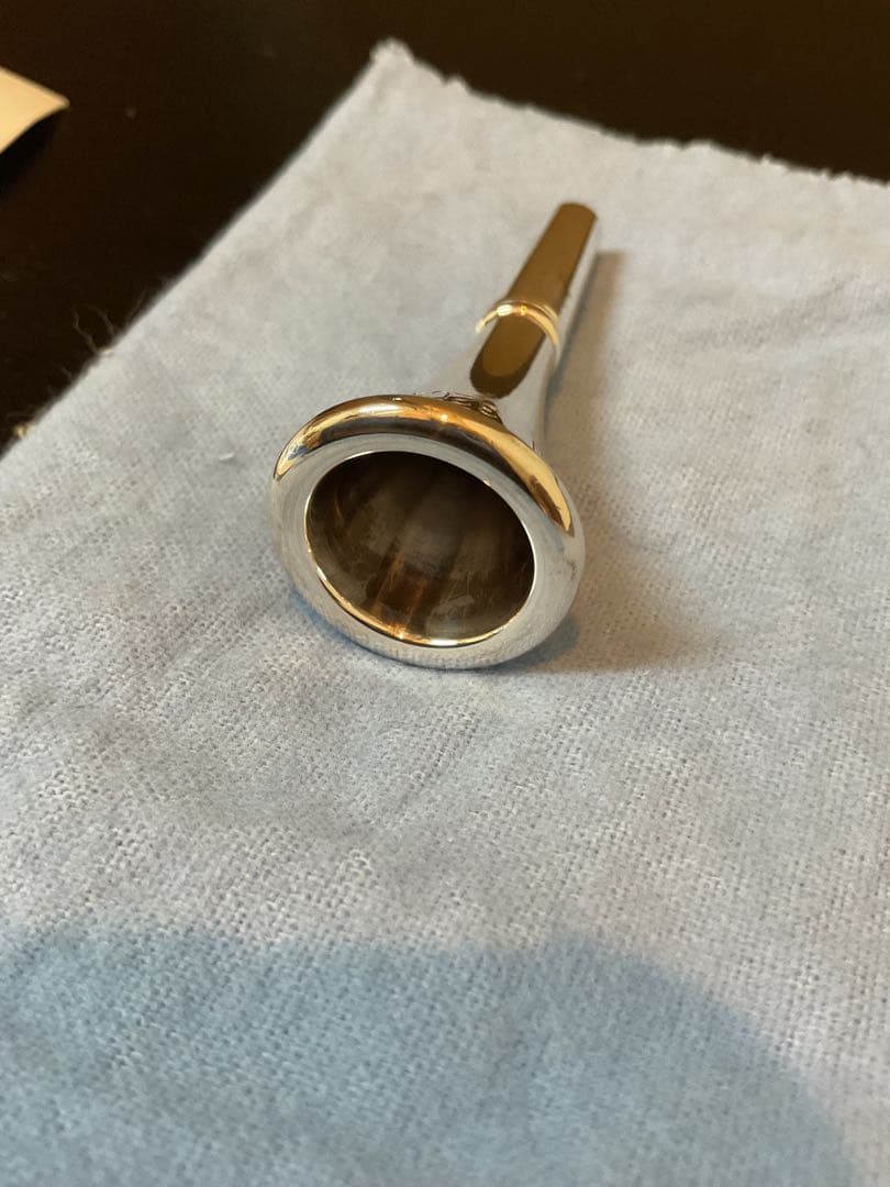 同時出品のYHR-567Dの付属品一式　マウスピース/ケースなど