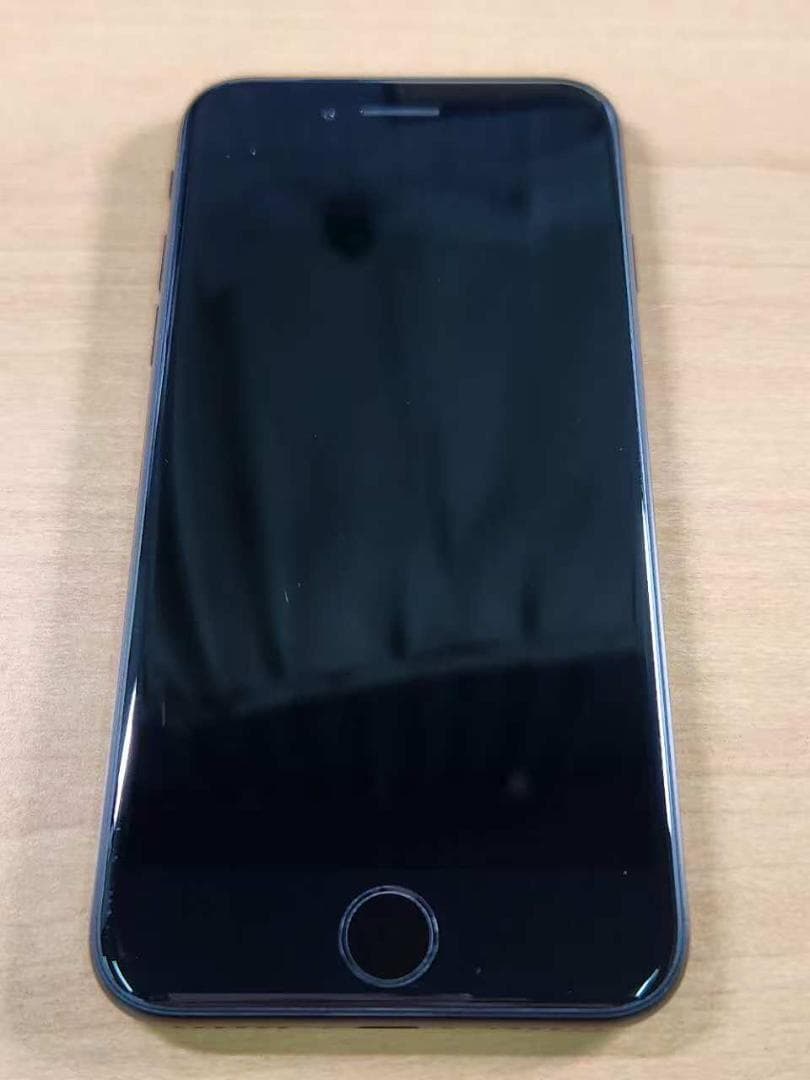 020500I iPhone SE第2世代 A2296 64GB 最大容量83%