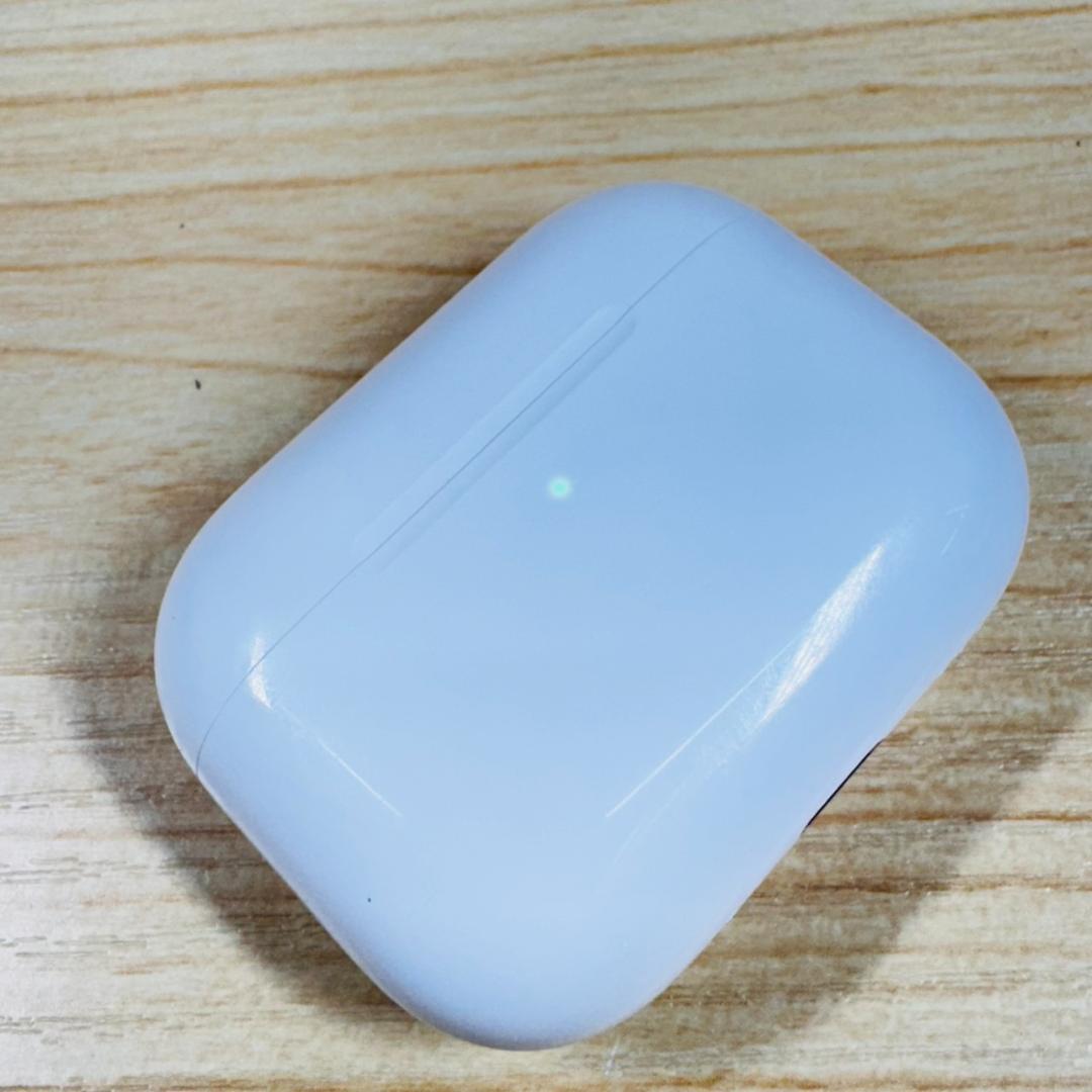 561 Apple AirPods Pro 第3世代 MFHP4J/A