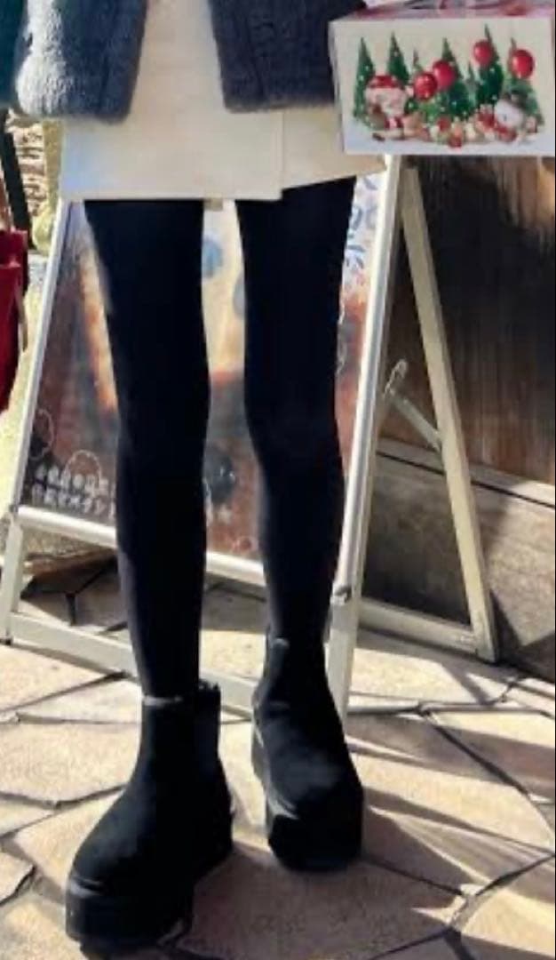 UGG ニューメルプラットフォーム チェルシー 黒 7 24㎝