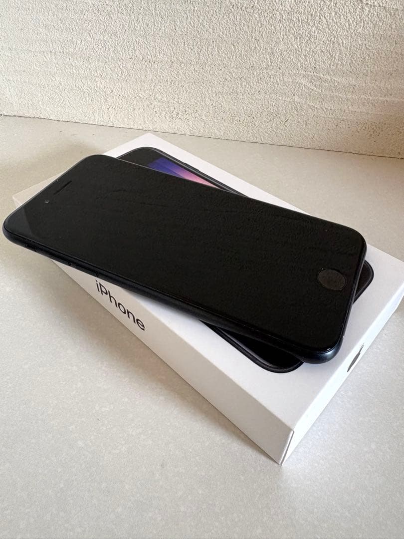 iPhone SE 第3世代 128GB SIMフリー ミッドナイト