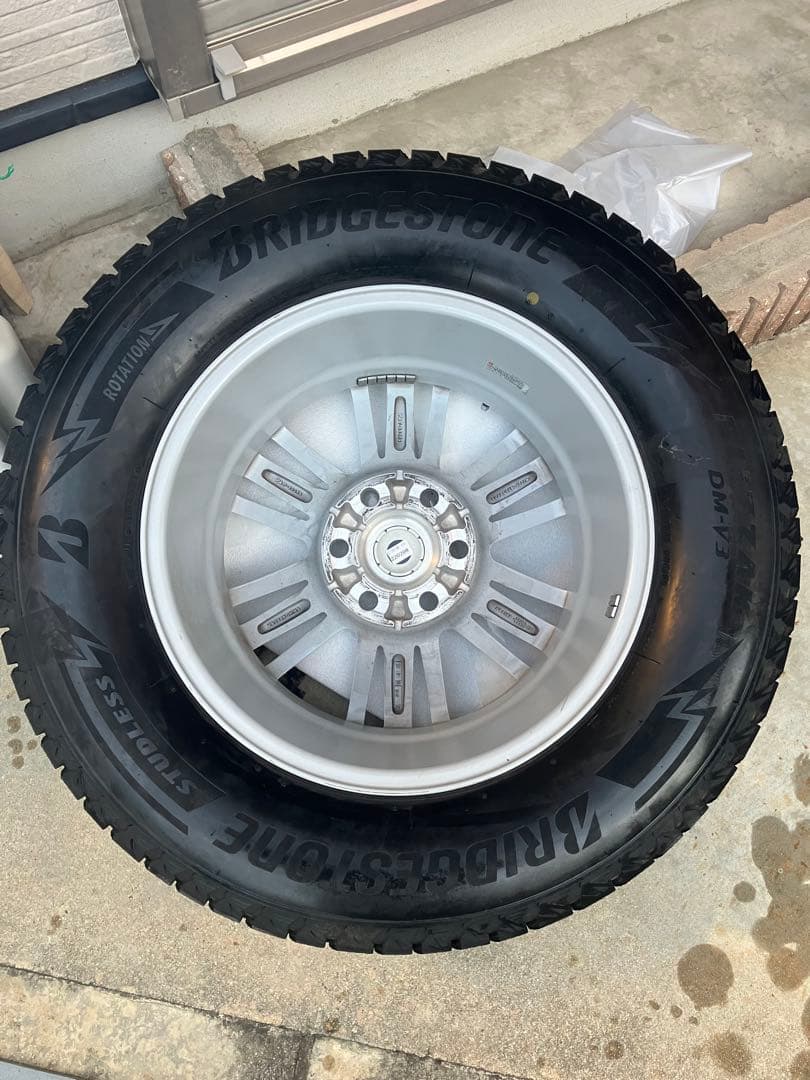 [美品]スタッドレスタイヤホイール4本セット285/60R18