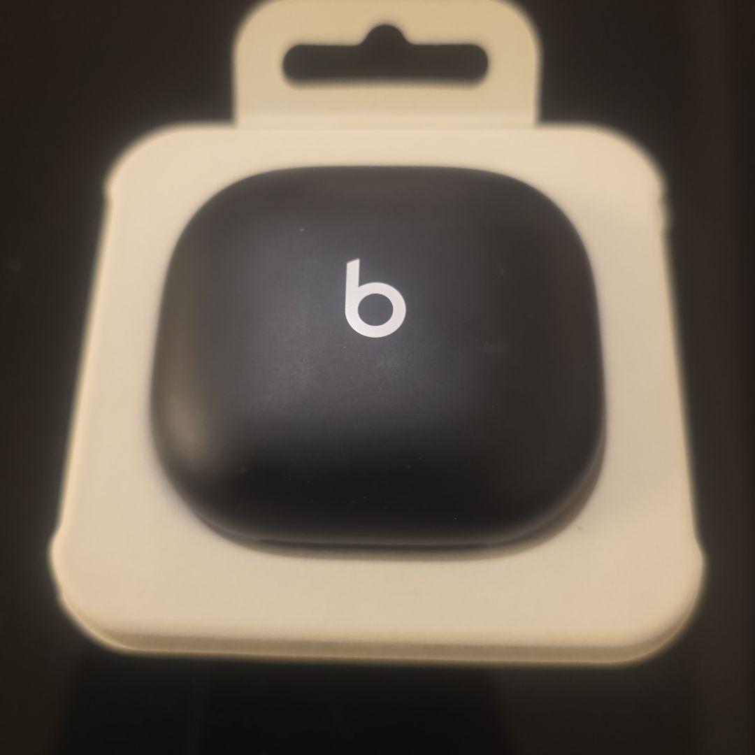 Beats ワイヤレスイヤホン ホワイト・ブラック