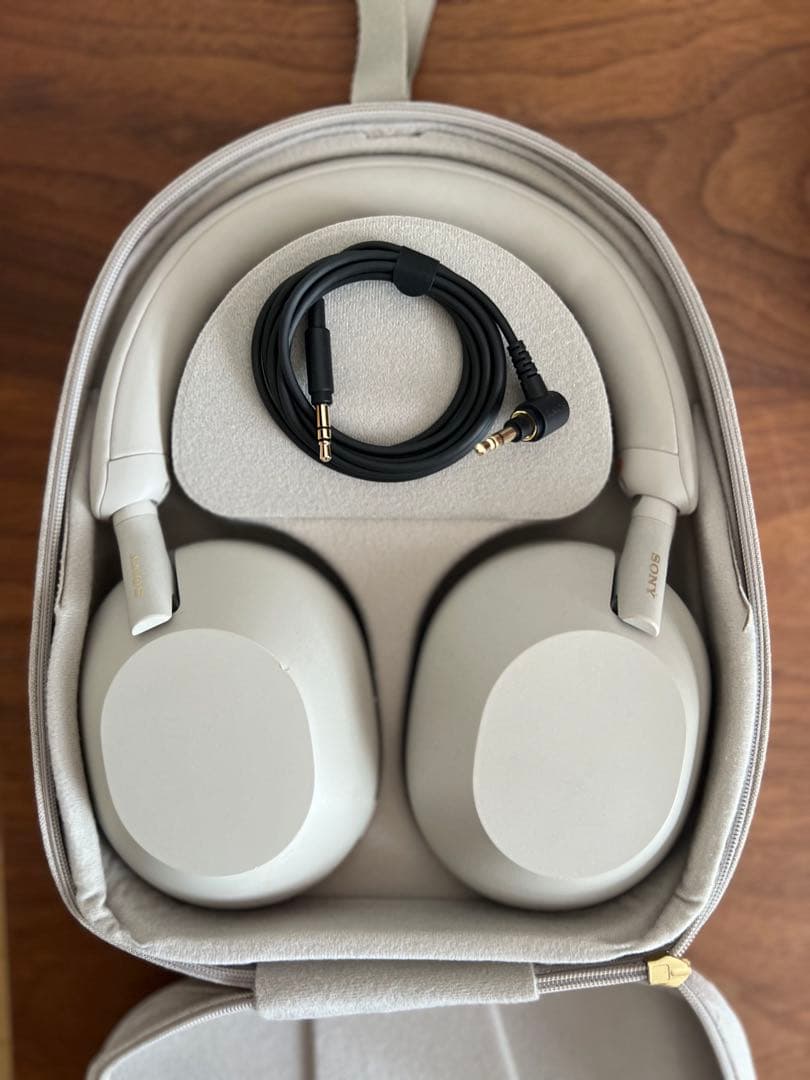 SONY WH-1000XM5 ヘッドホン プラチナシルバー ケース付き