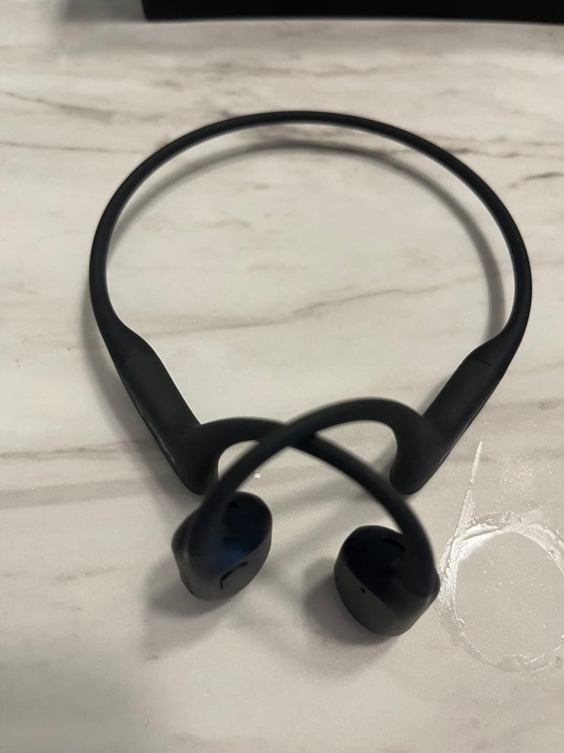 【美品】開封後使用1回のみSHOKZ OpenRun Pro 骨伝導イヤホン