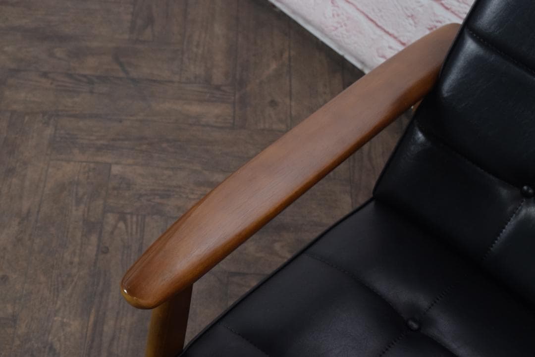 展示品　カリモク60 Kチェア スタンダードブラック　 W36170BW　19C