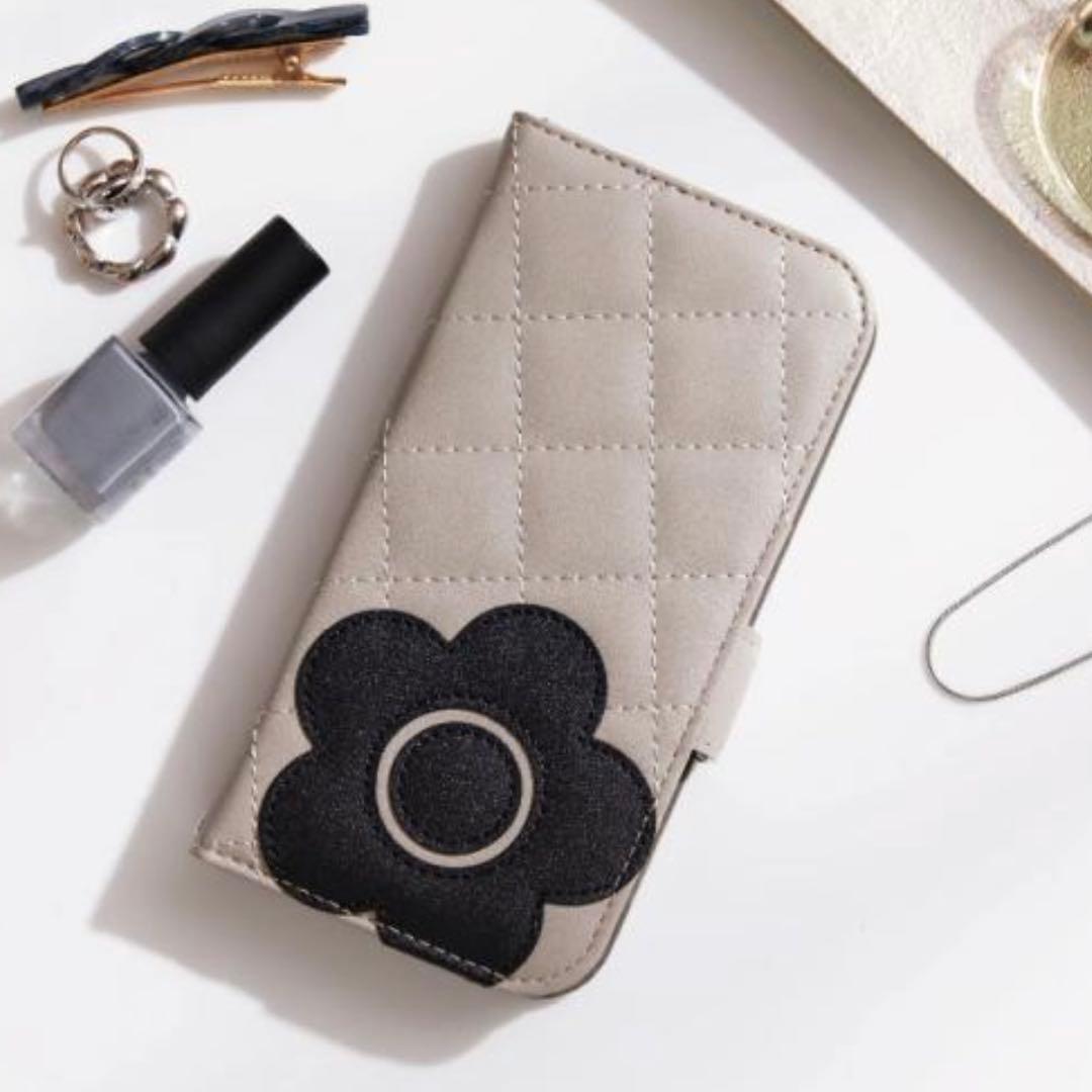 新品⭐︎マリークワント iPhone15 手帳型 ケース グレージュ