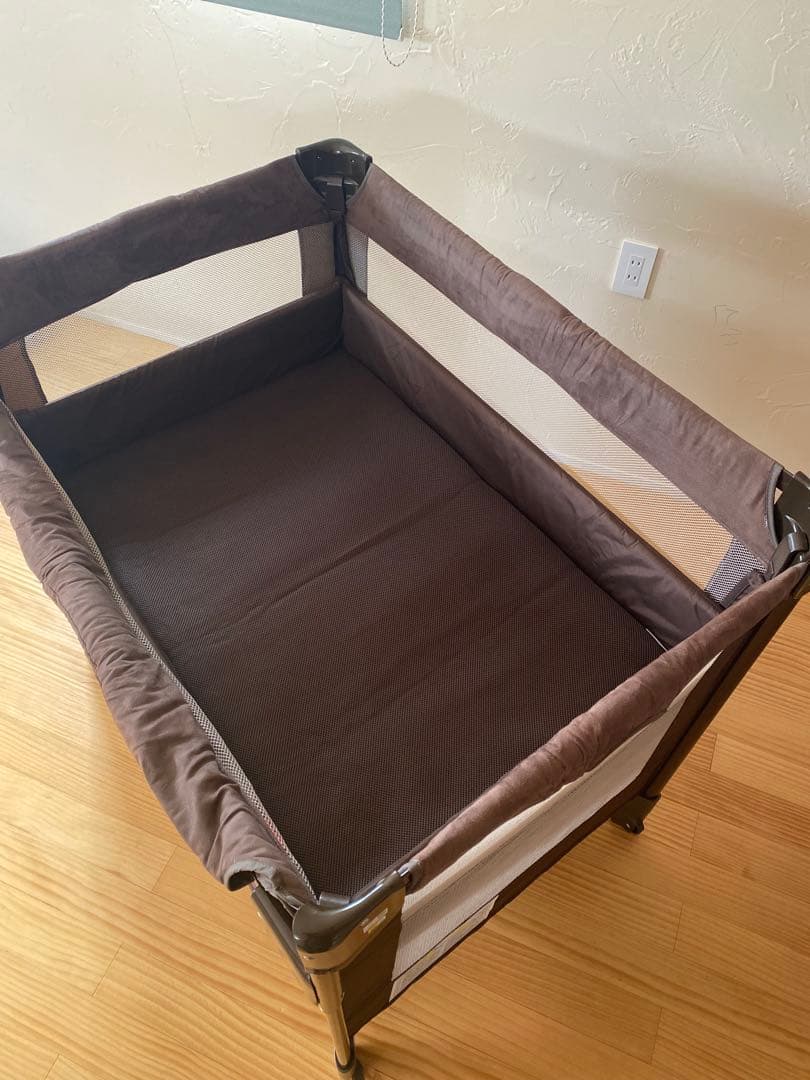 【美品】Aprica ココネルエアープラス ベビーベッド リッチブラウン