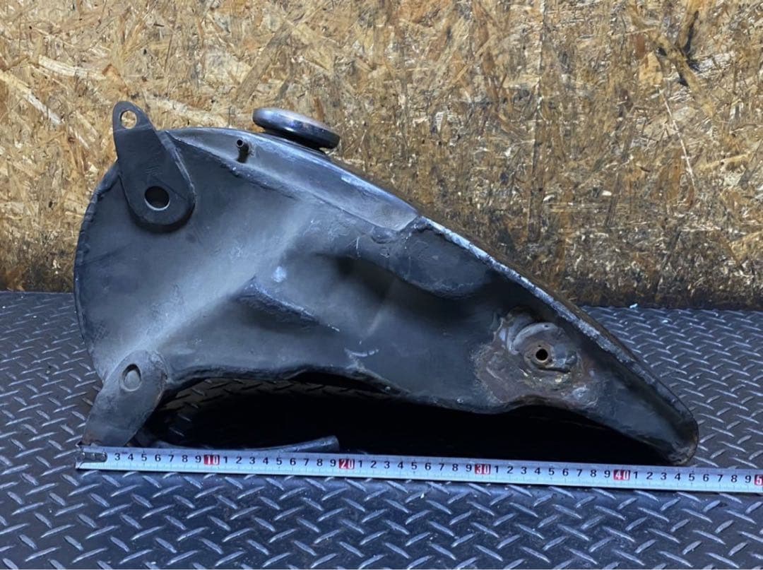 ル*ジ様 3.5ガロン　分割タンク　ハーレー　パン　ショベル　ナックル　ショベル