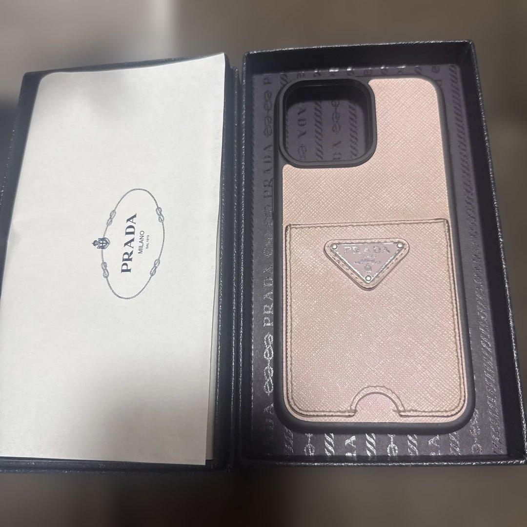 PRADA ピンクレザー iPhoneケース　15pro MAX