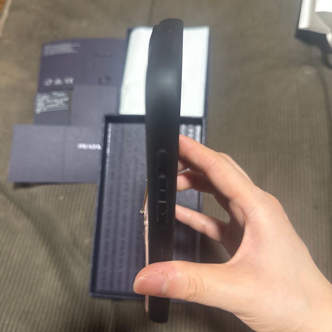 PRADA ピンクレザー iPhoneケース　15pro MAX