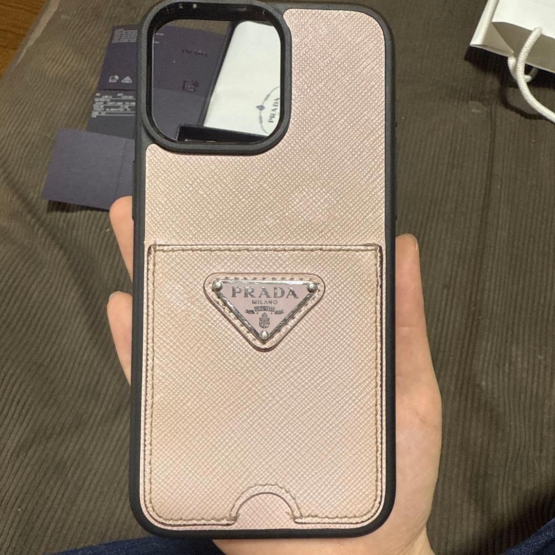 PRADA ピンクレザー iPhoneケース　15pro MAX