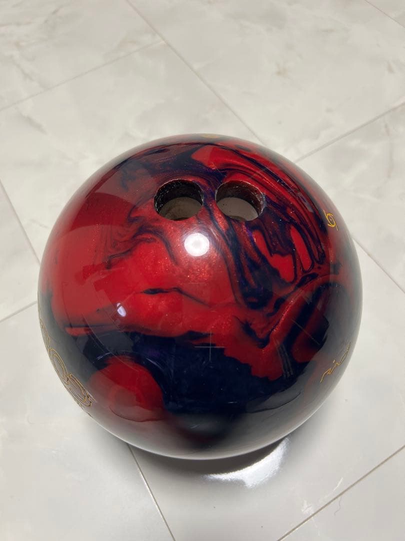 ボール STORM ICONIC CODE