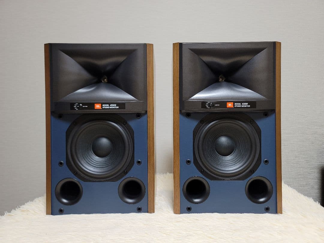 JBL 4309 アコースティック ブックシェルフ スピーカーペア